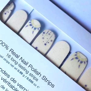 Color Street Nails, Retired set
Bundle and save on shipping per set! 5/$25